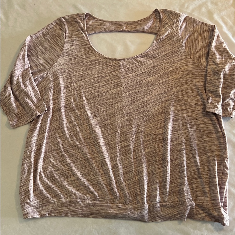 26/28 Lane Bryant Lilac Lightweight Long Sleeve Sweatshirt Back Accent Plus Size